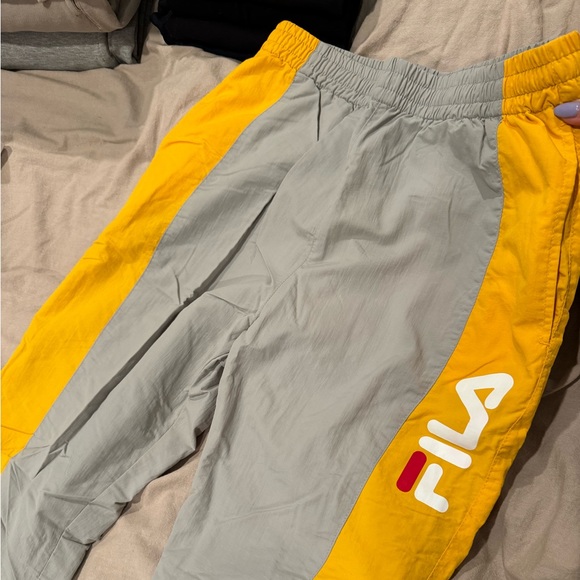 FILA + UO Barnet Wind Pant | CUSTOM MADE SET | BAD BUNNY CONCERT OUTFIT - Picture 7 of 11